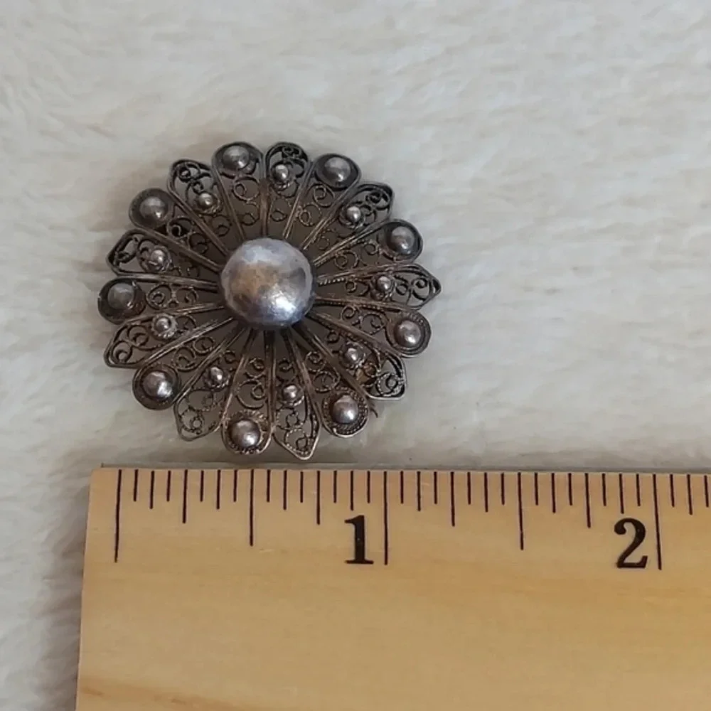 Vintage Sterling Silver Sunburst Filigree‎ Brooch